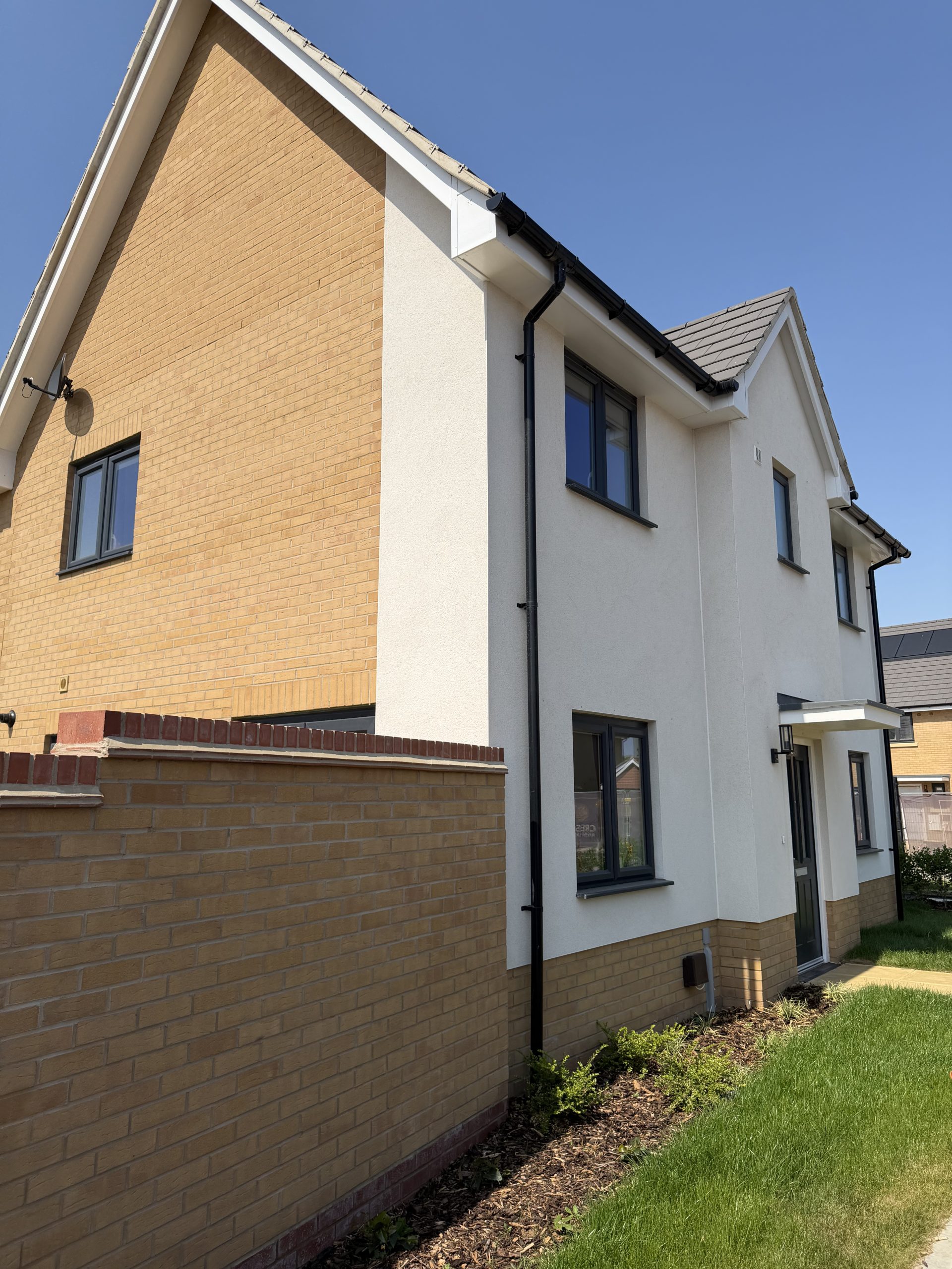 a Property on the beaulieu park estate before a kirbside window cleaning hot water window clean